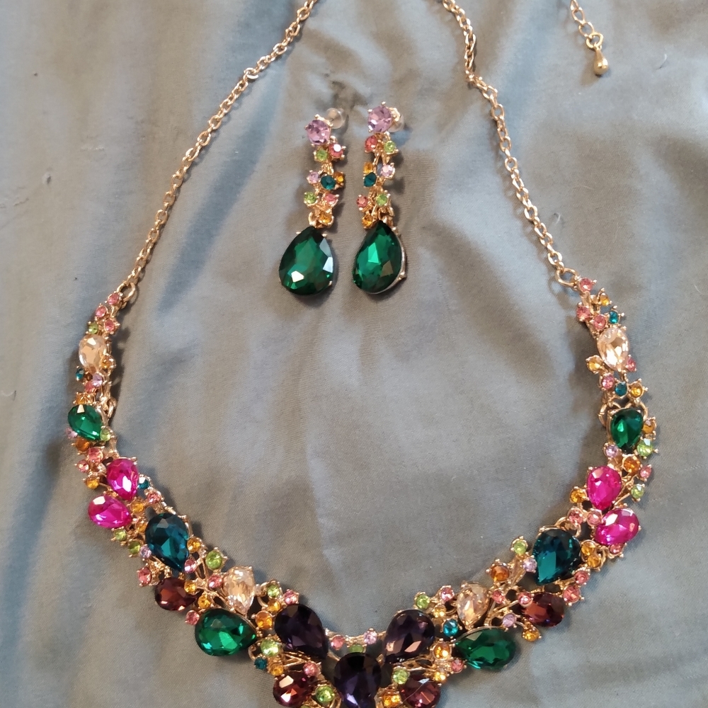Jeweled Necklace And Earrings Set